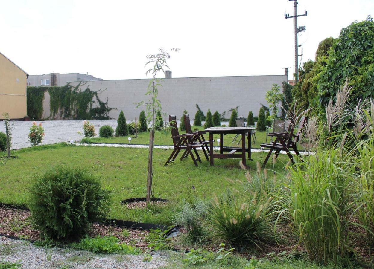 Restauracja Hotel Kassandra Września Exterior foto